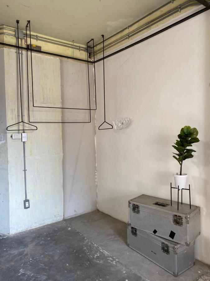Ep1 Shophouse Hotel Bangkok Exterior photo