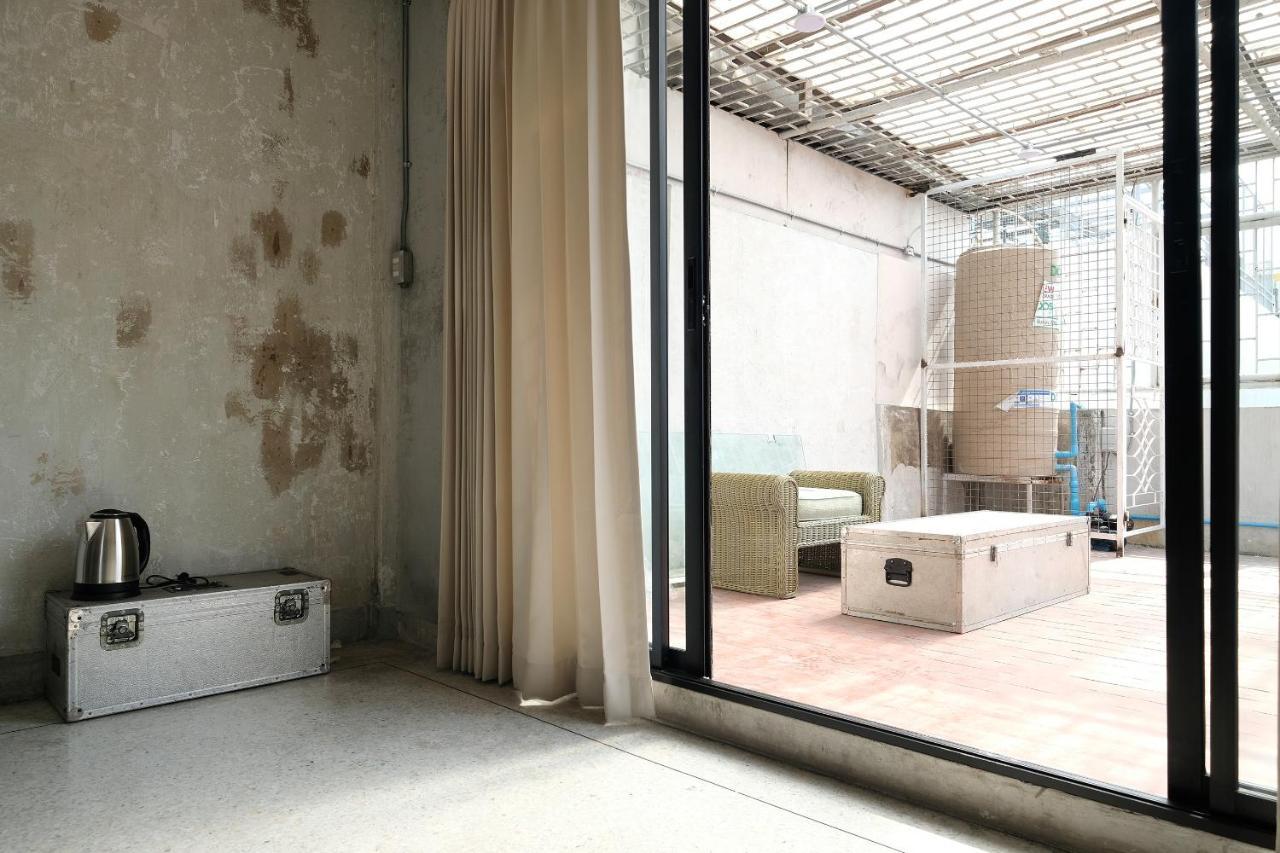Ep1 Shophouse Hotel Bangkok Exterior photo